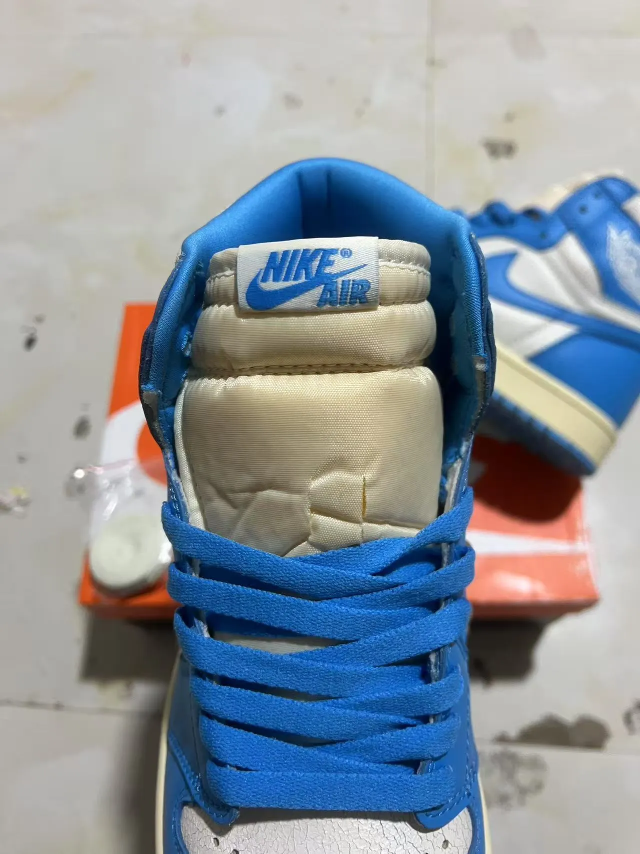 Air Jordan 1 High Royal Blue and White Basketball Shoes 4
