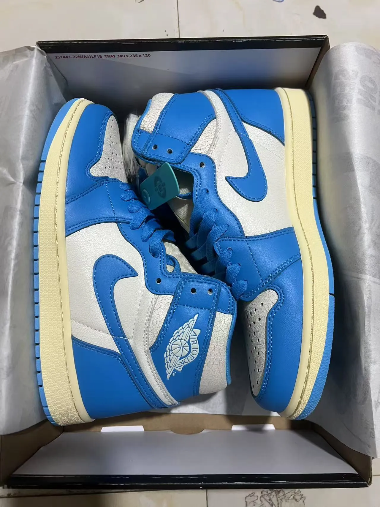 Air Jordan 1 High Royal Blue and White Basketball Shoes 9
