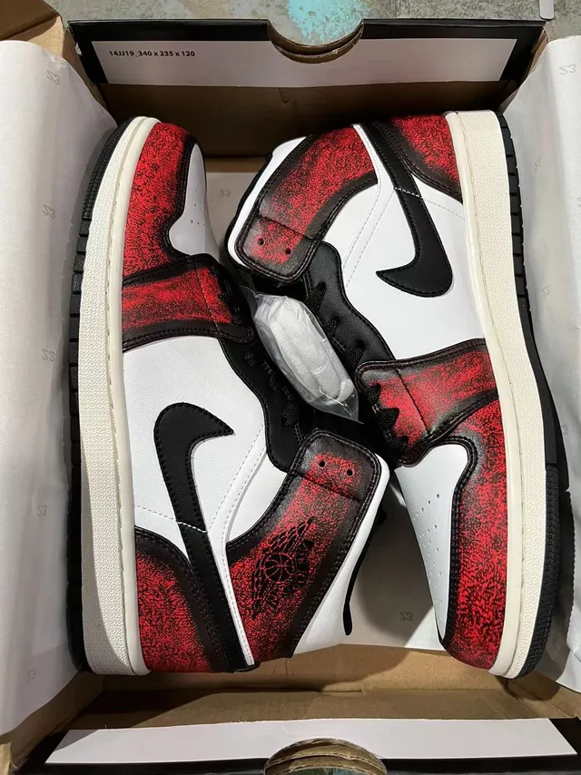 Air Jordan 1 High Chaussures de Basketball Texturées en Rouge et Noir 9