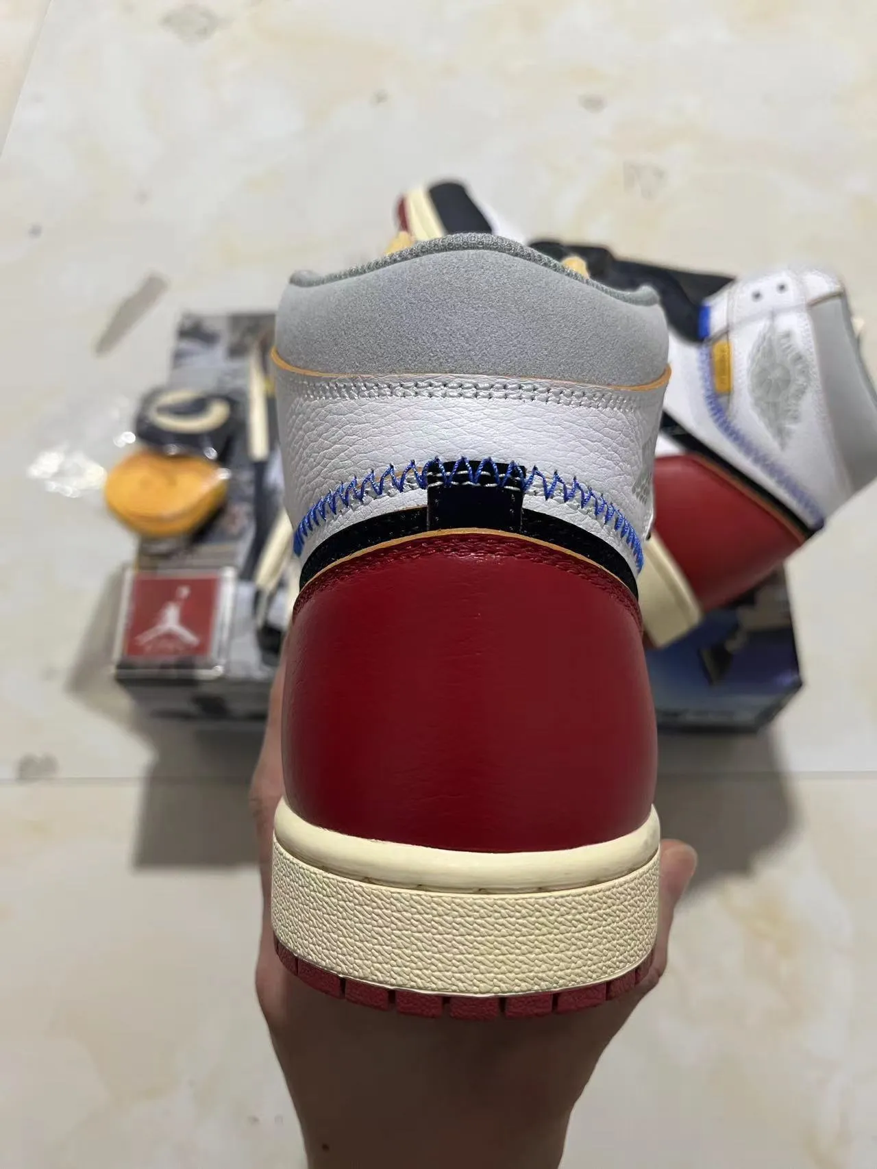 Chaussures de basketball Air Jordan 1 High blanc noir rouge gris 8
