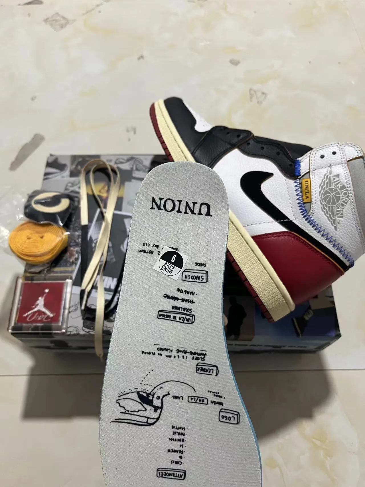 Chaussures de basketball Air Jordan 1 High blanc noir rouge gris 10