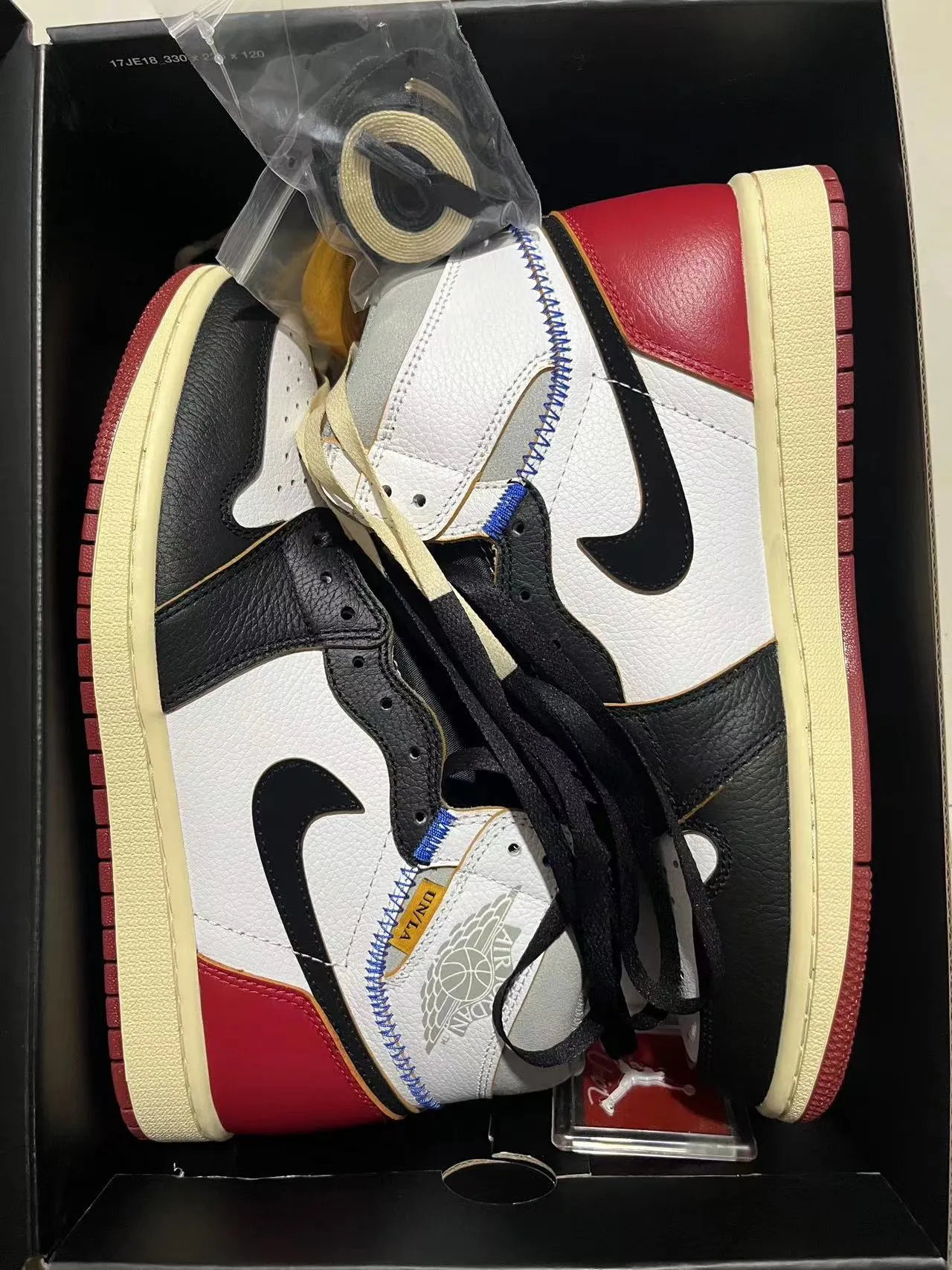 Chaussures de basketball Air Jordan 1 High blanc noir rouge gris 11