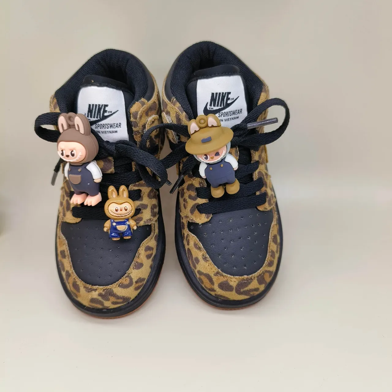 Air Jordan 1 Low tênis lifestyle rosa e branco 8