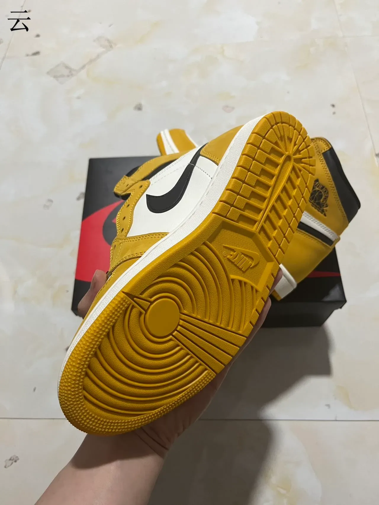 Air Jordan 1 Mustard Yellow Black White أحذية كرة السلة 6