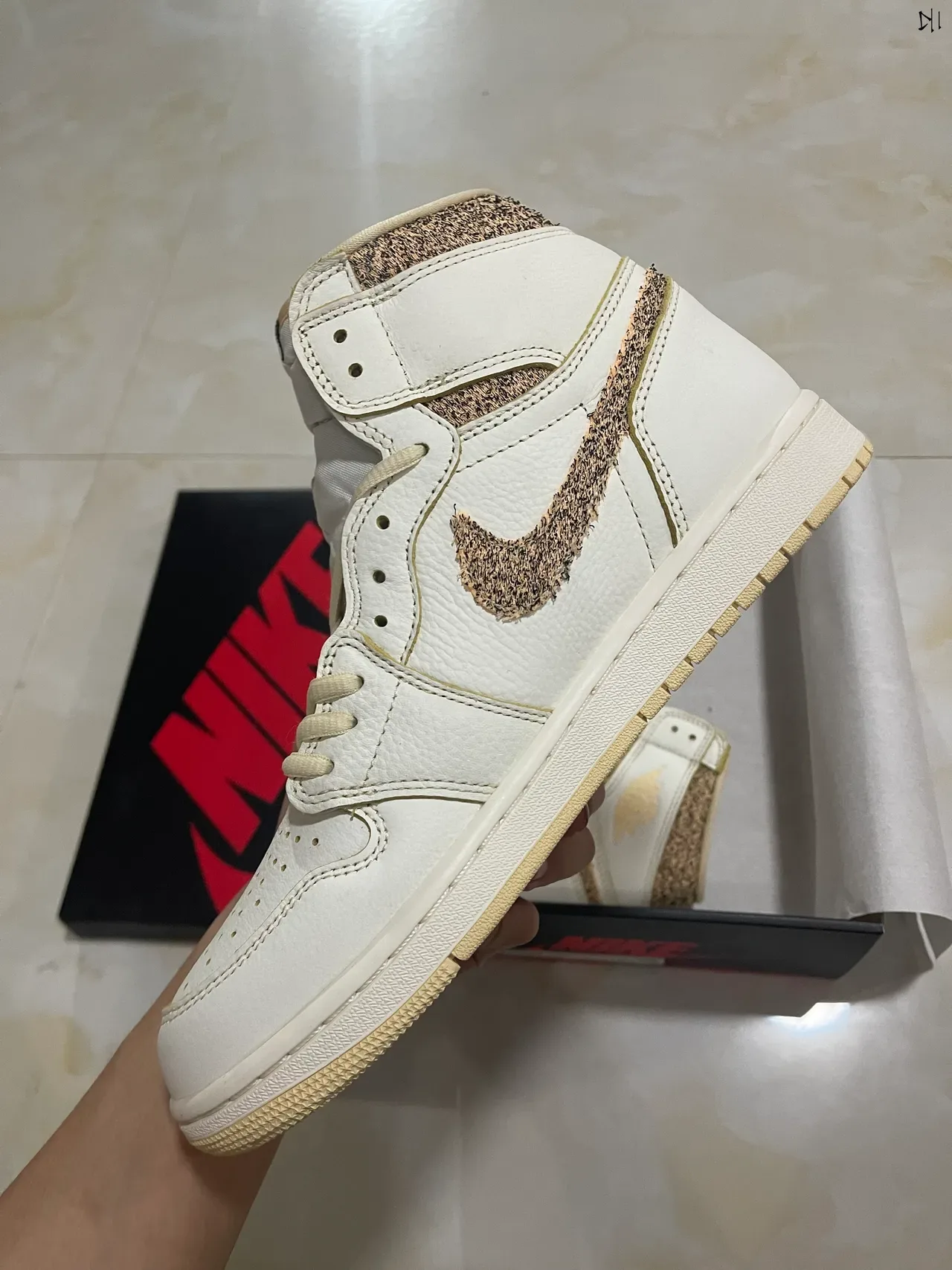 Air Jordan 1 Off-White Beige Speckled Leather Basketball Shoes 4