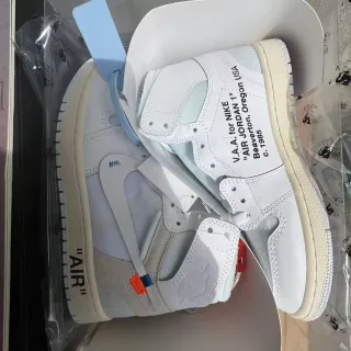 Tênis de basquete Air Jordan 1 Off-White x lacre industrial branco