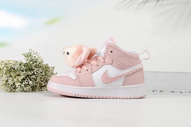 Air Jordan 1 Pink and White High-Top Basketball Shoes 2