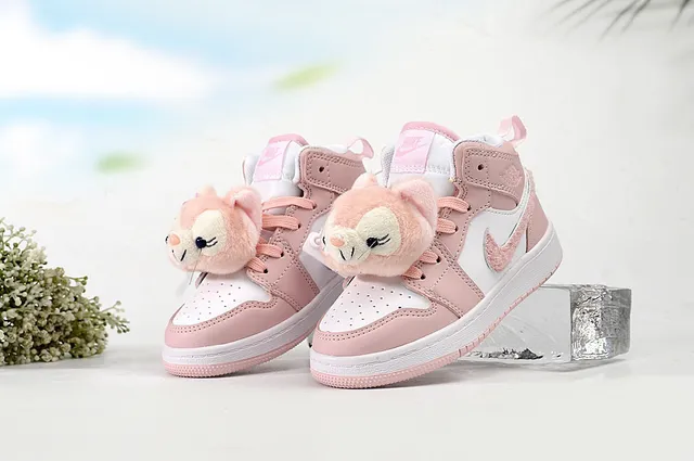Air Jordan 1 Pink and White High-Top Basketball Shoes 4