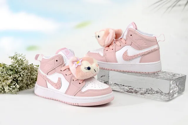 Air Jordan 1 Pink and White High-Top Basketball Shoes 5