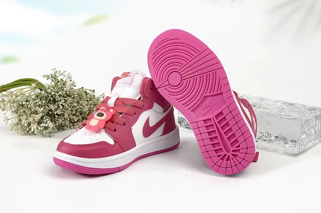 Air Jordan 1 Pink and White High-Top Basketball Shoes 10