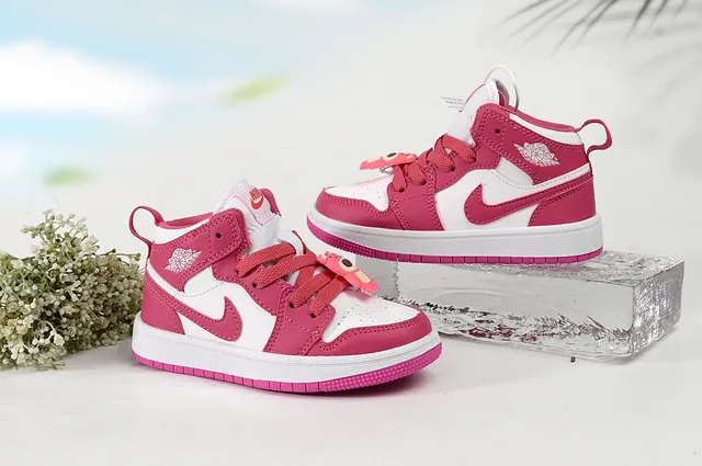 Air Jordan 1 Pink and White High-Top Basketball Shoes 11