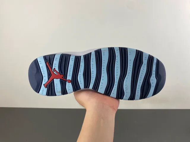 Air Jordan 10 白色海军蓝浅蓝色篮球鞋 9