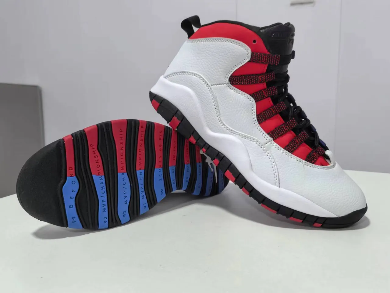 Zapatillas de baloncesto Air Jordan 10 blanco rojo negro 4