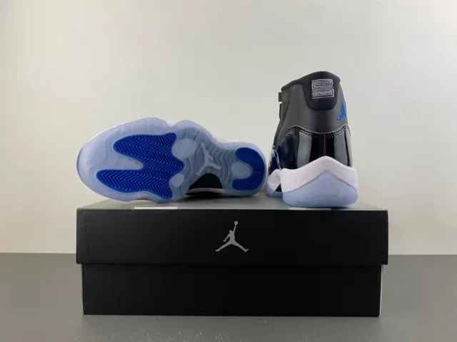 Air Jordan 11 Black Concord Basketball Shoes 17