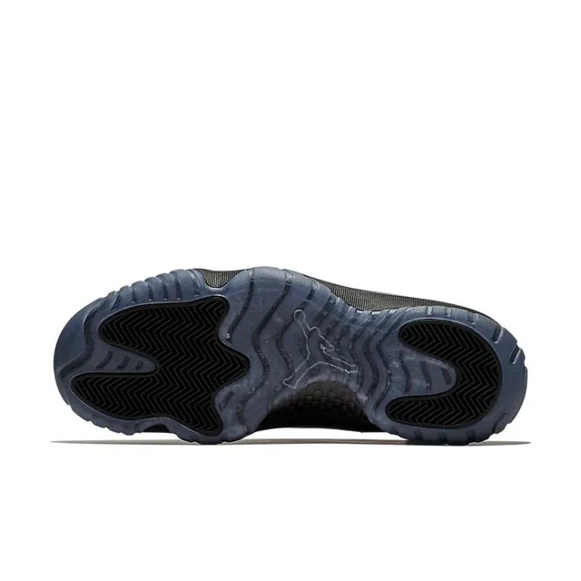 Tênis de basquete Air Jordan 11 em couro envernizado preto 6