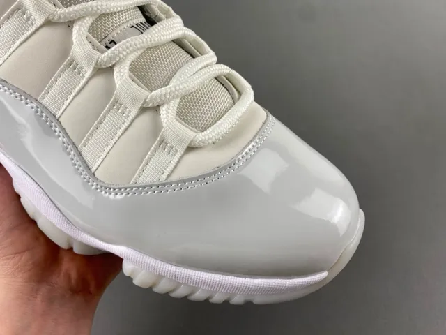 Air Jordan 11 灰白高帮漆皮鞋头篮球鞋 2