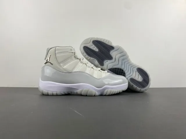 Air Jordan 11 灰白高帮漆皮鞋头篮球鞋 13
