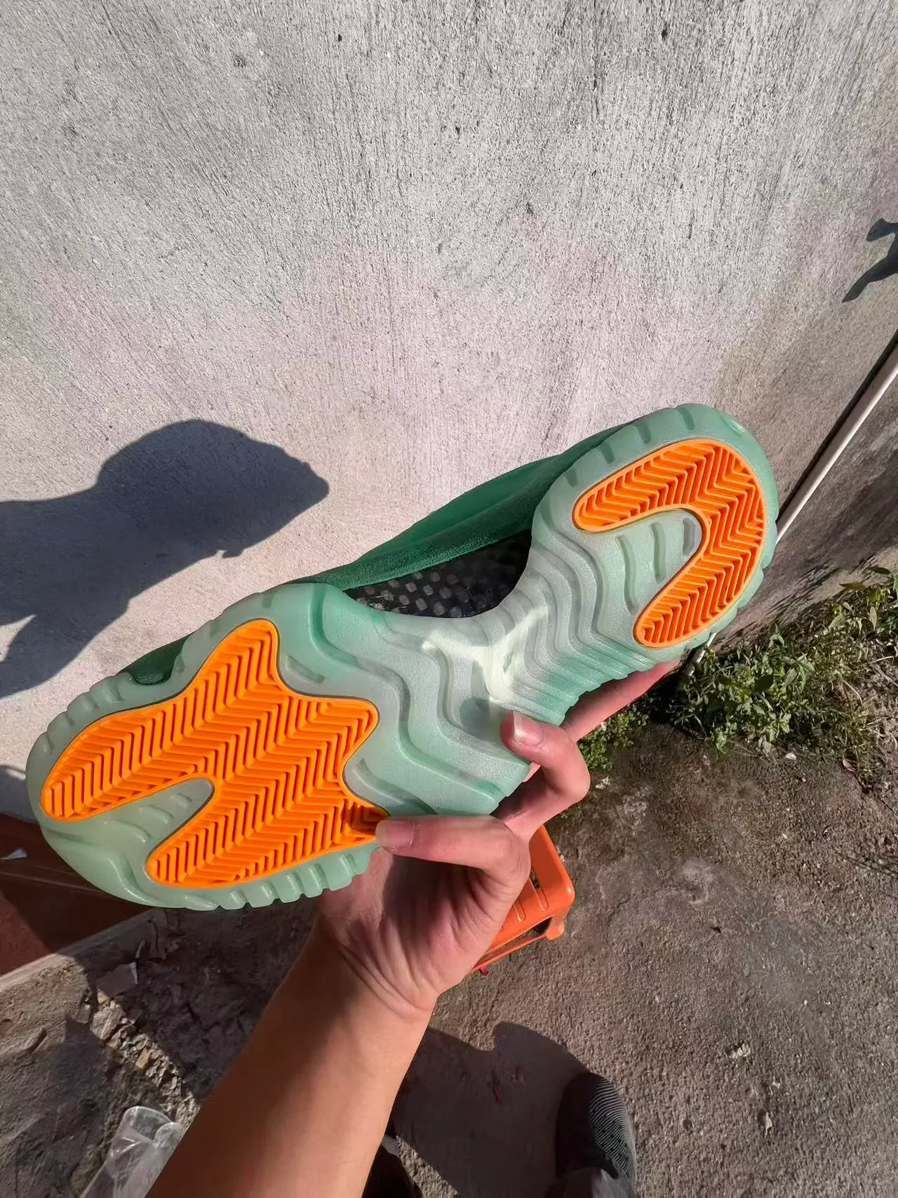 Air Jordan 11 حذاء كرة سلة عالي الساق من جلد سويدي أخضر أحادي اللون 6
