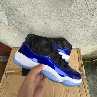 Air Jordan 11 রয়্যাল ব্লু পেটেন্ট লেদার বাস্কেটবল জুতো