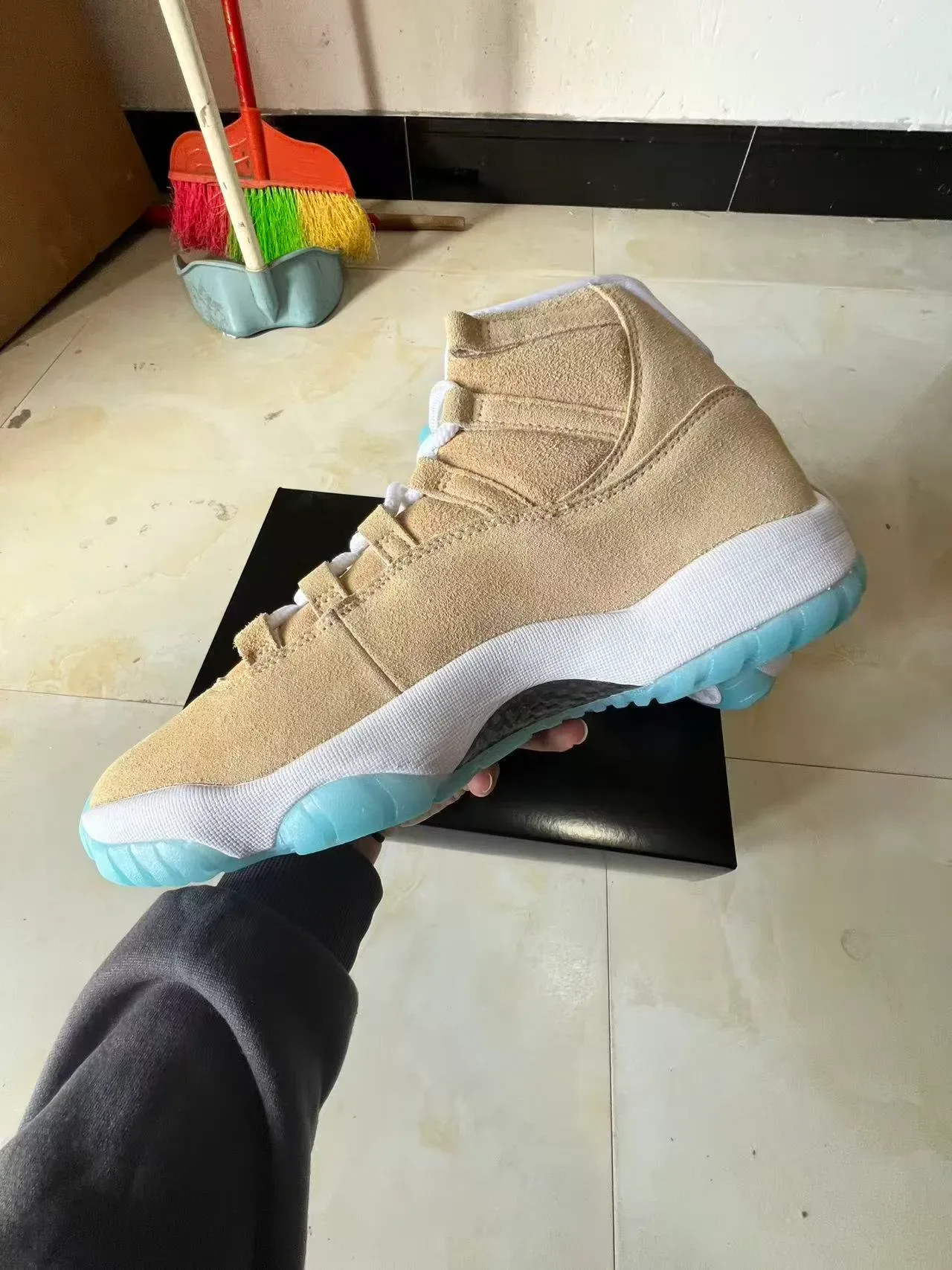 Air Jordan 11 Tan and Ice Blue Basketball Shoes 5