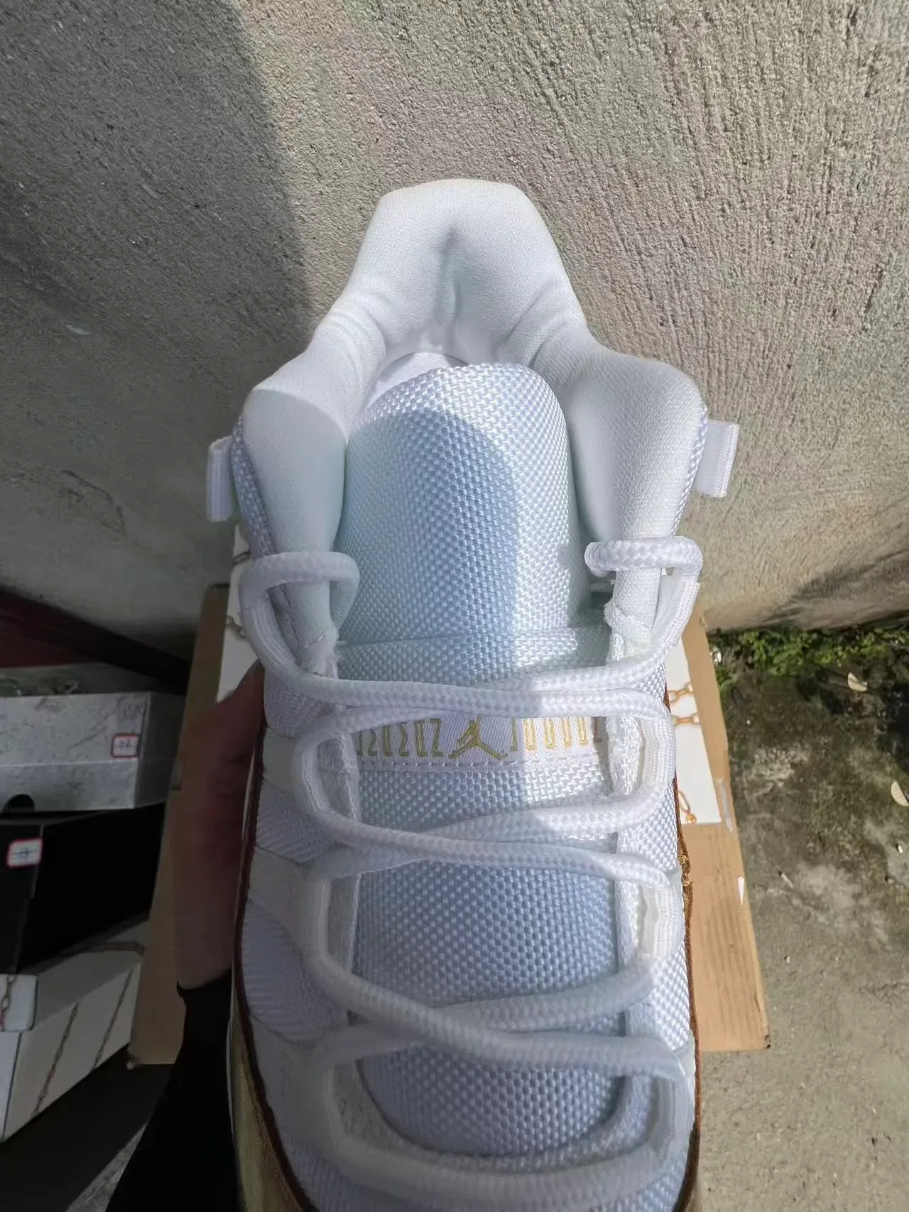 Air Jordan 11 White and Gold Patent Leather Basketball Shoes 4