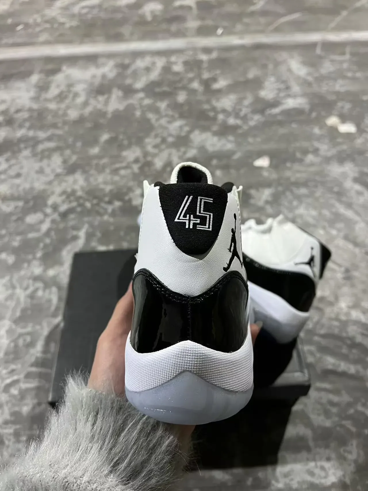 Air Jordan 11 White Black Patent Leather Basketball Shoes 8