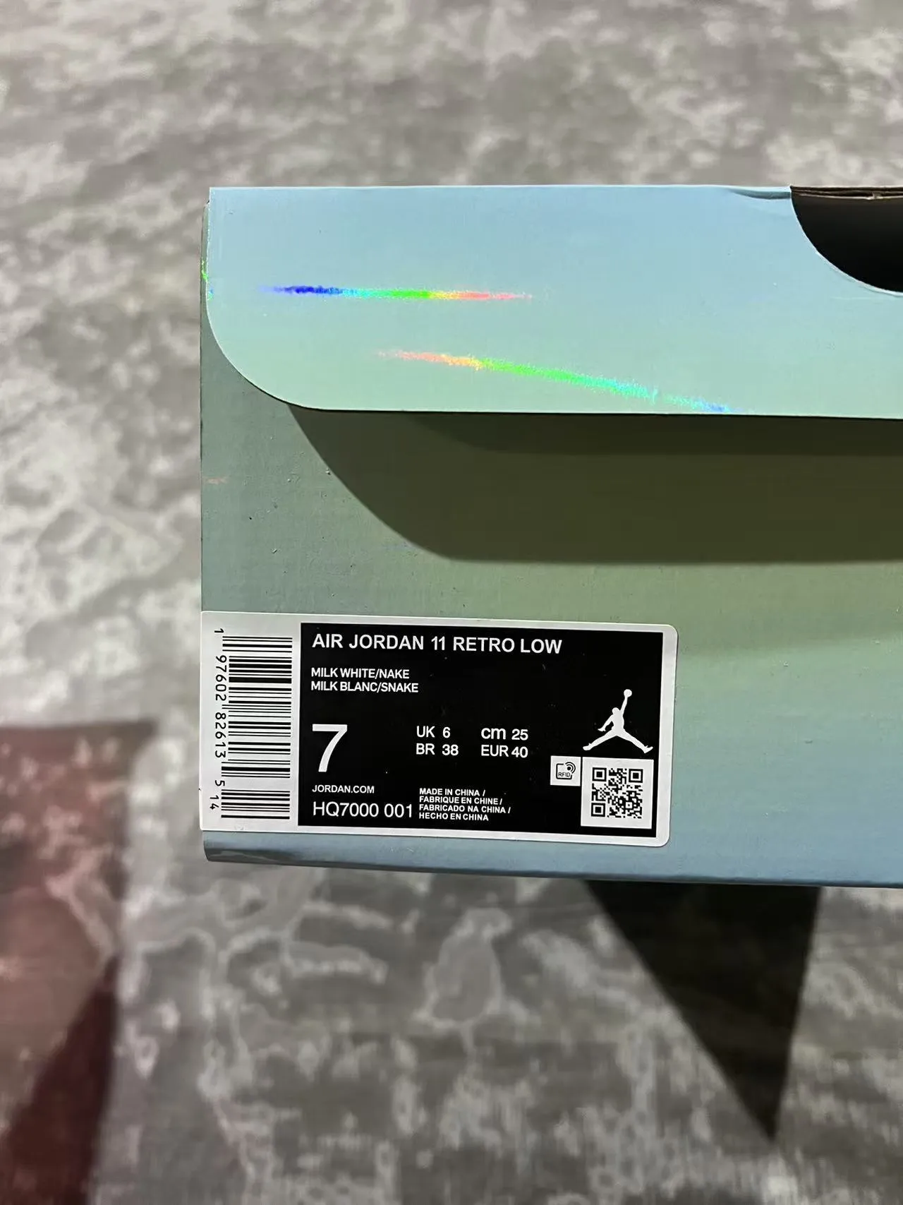 Air Jordan 11 সাদা ইরিডিসেন্ট ধূসর বাস্কেটবল জুতো 2