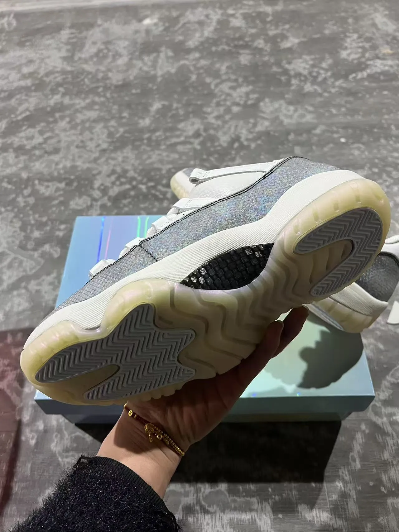 Air Jordan 11 সাদা ইরিডিসেন্ট ধূসর বাস্কেটবল জুতো 5