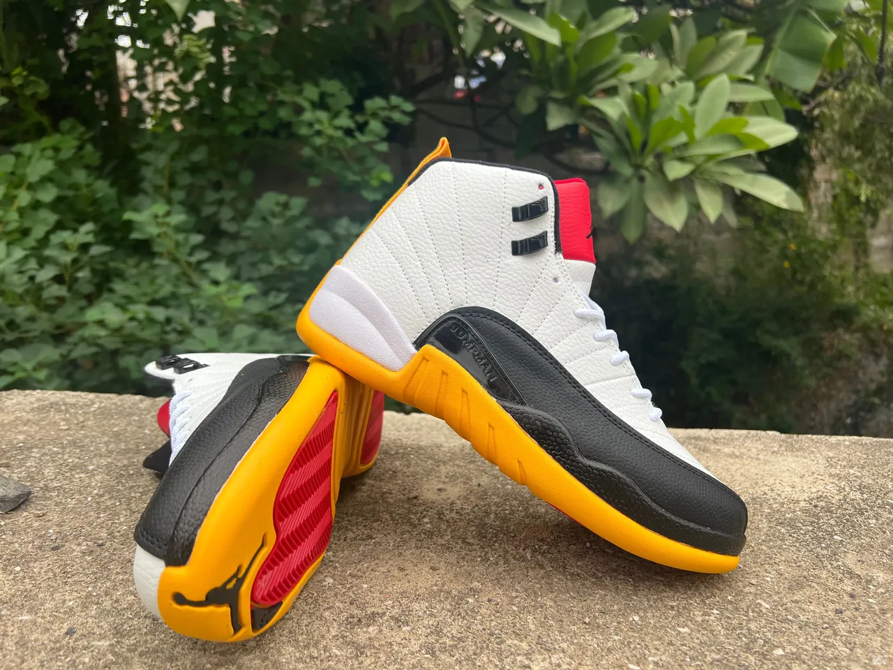 Air Jordan 12 সাদা কালো কমলা লাল বাস্কেটবল জুতা 2