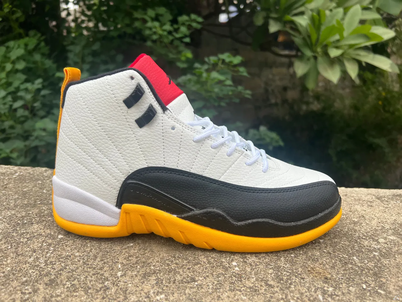 Air Jordan 12 সাদা কালো কমলা লাল বাস্কেটবল জুতা 3