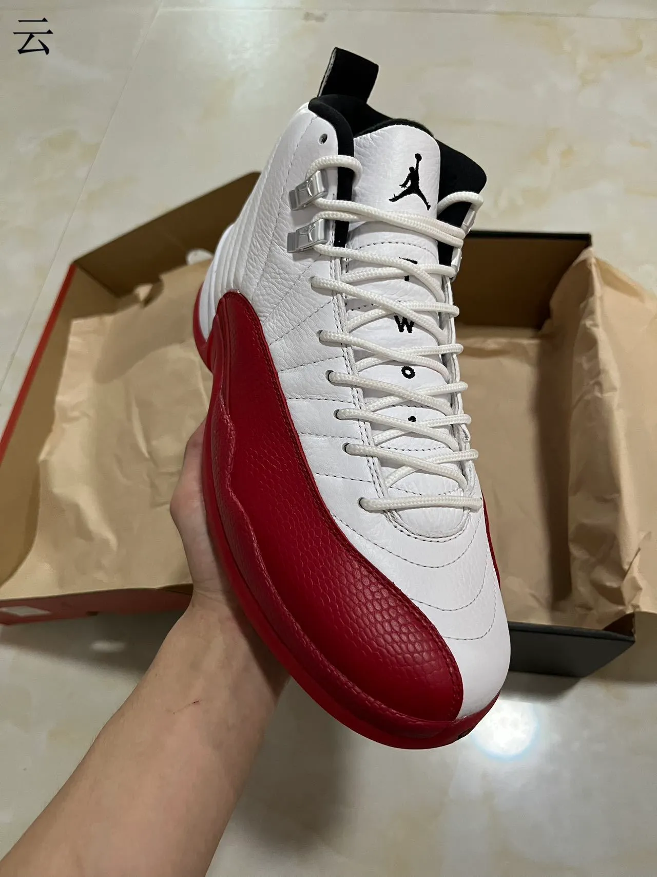 Air Jordan 12 সাদা লাল কালো বাস্কেটবল জুতো 2