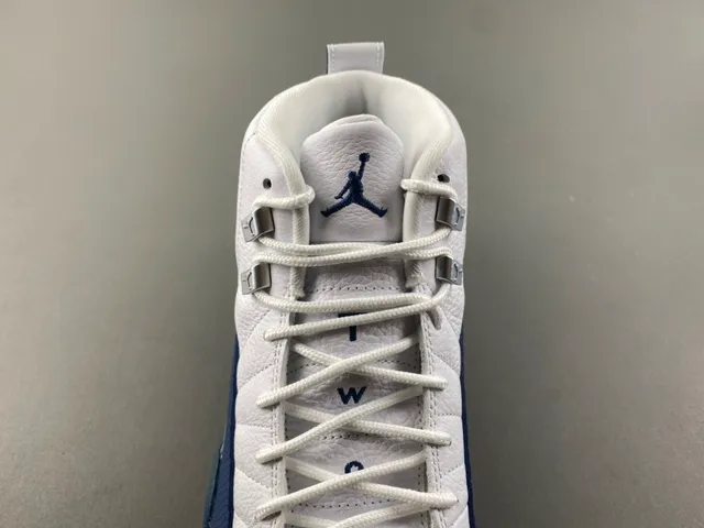 Air Jordan 12 白色皇家蓝篮球鞋 6