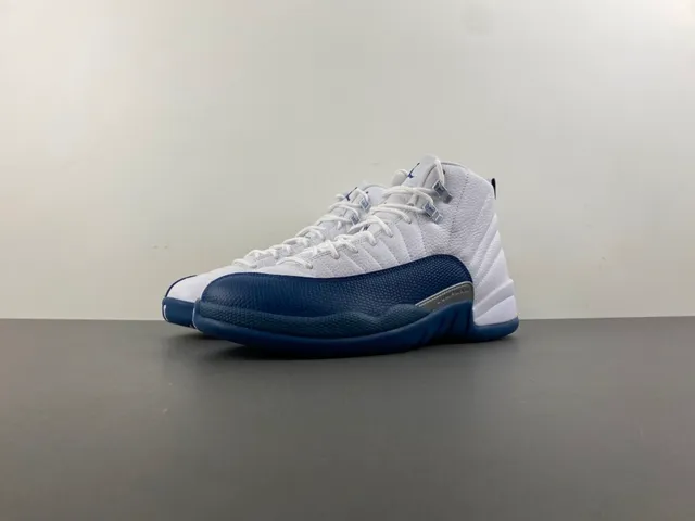 Air Jordan 12 白色皇家蓝篮球鞋 11
