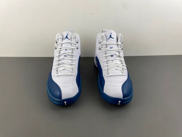Air Jordan 12 白色皇家蓝篮球鞋 12