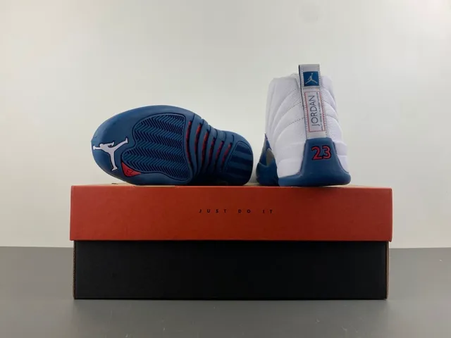 Air Jordan 12 白色皇家蓝篮球鞋 17