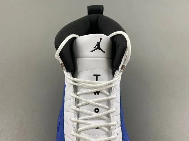 Air Jordan 12 Zapatos de Baloncesto Blanco y Azul Rey 8
