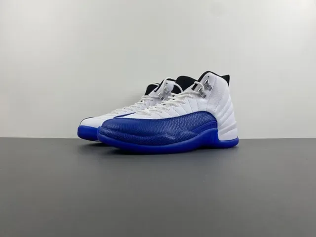 Air Jordan 12 Zapatos de Baloncesto Blanco y Azul Rey 11