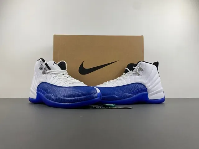 Air Jordan 12 Zapatos de Baloncesto Blanco y Azul Rey 13