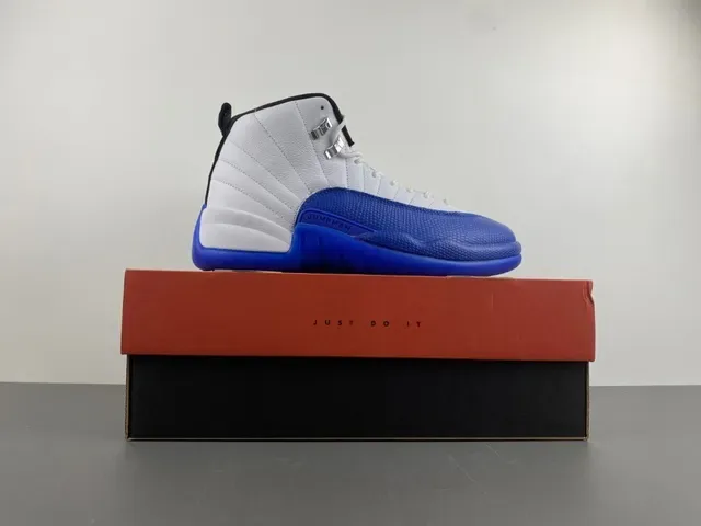 Air Jordan 12 Zapatos de Baloncesto Blanco y Azul Rey 15