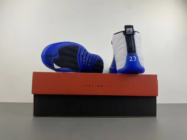 Air Jordan 12 Zapatos de Baloncesto Blanco y Azul Rey 16