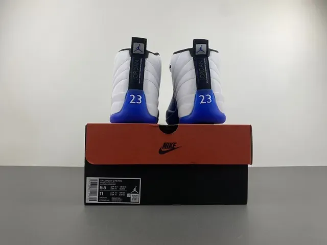 Air Jordan 12 Zapatos de Baloncesto Blanco y Azul Rey 17