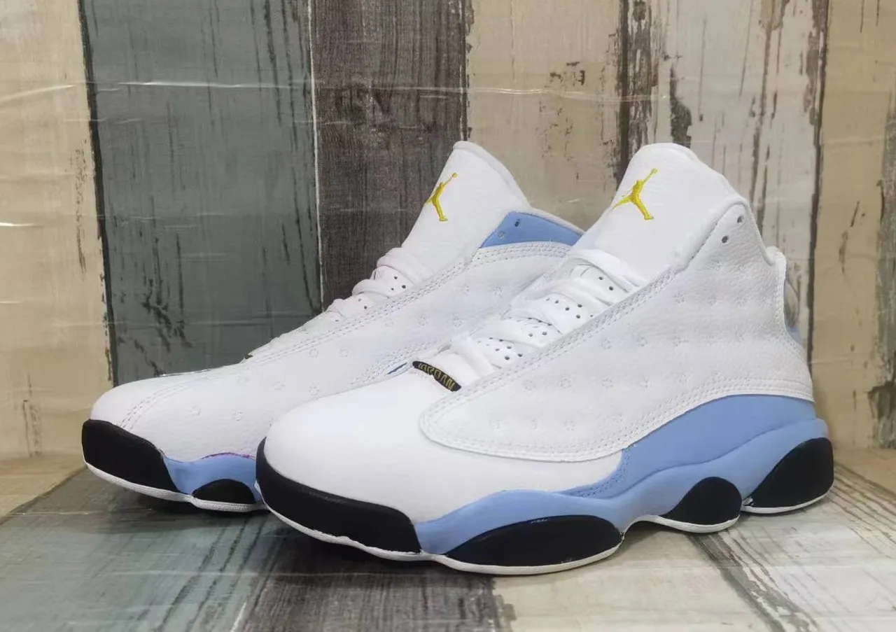 Air Jordan 13 Branco Azul Claro Amarelo Tênis de Basquete 3