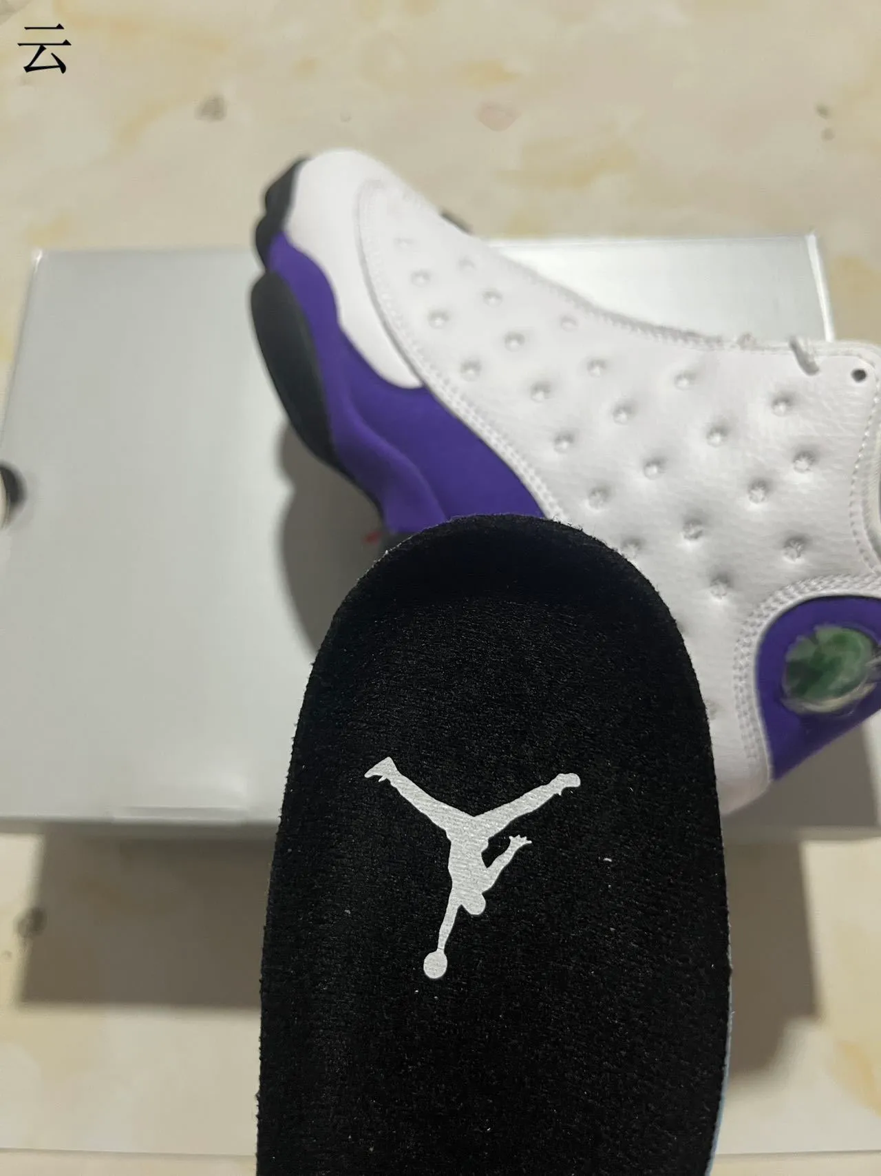 Air Jordan 13 সাদা বেগুনি কালো বাস্কেটবল জুতো 4