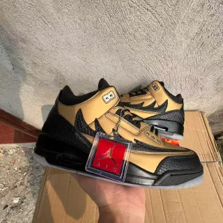 Zapatillas de baloncesto Air Jordan 3 doradas y negras con estampado de elefante