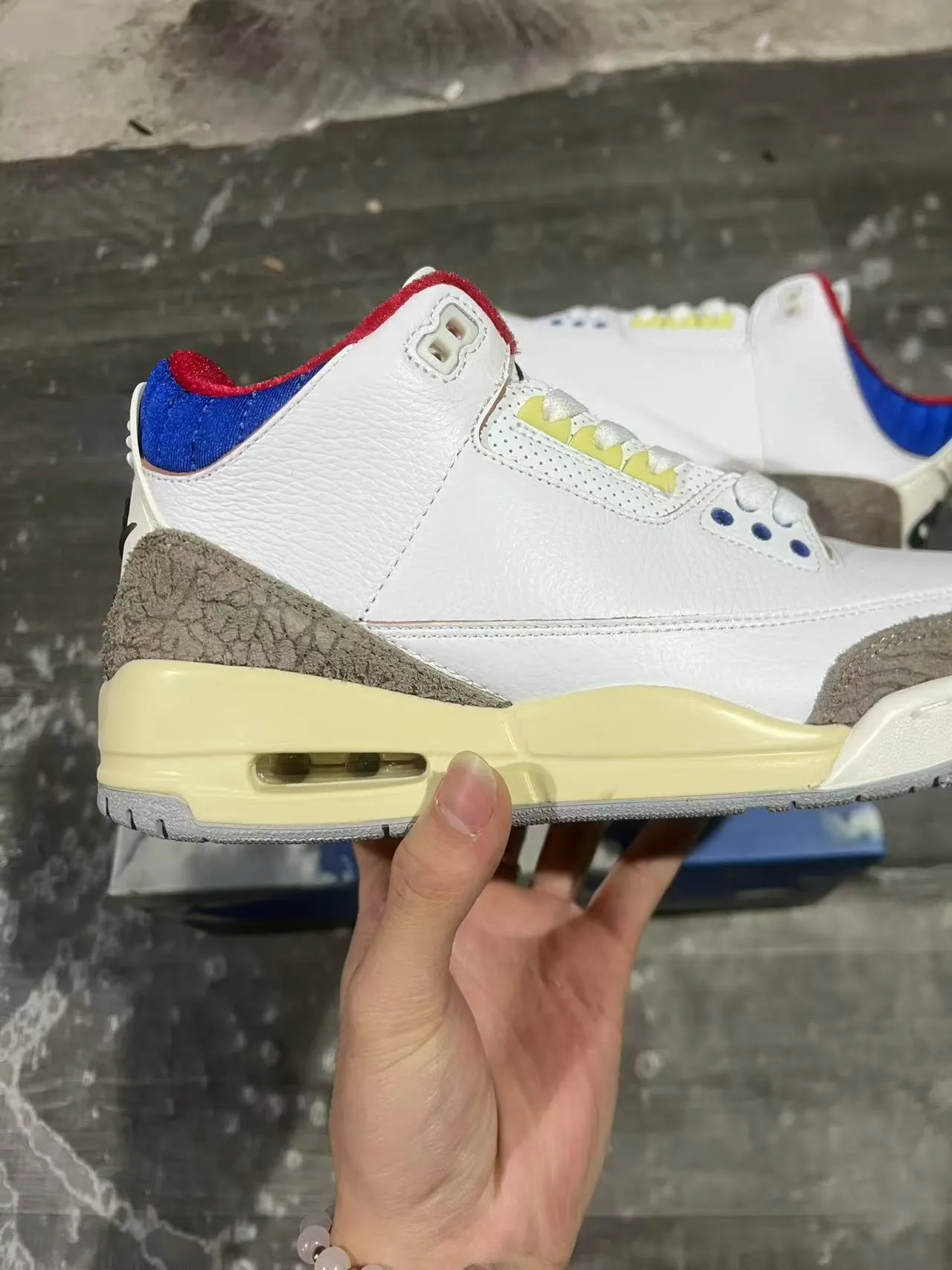 Air Jordan 3 أبيض وبيج نقش الفيل أحذية كرة السلة 7