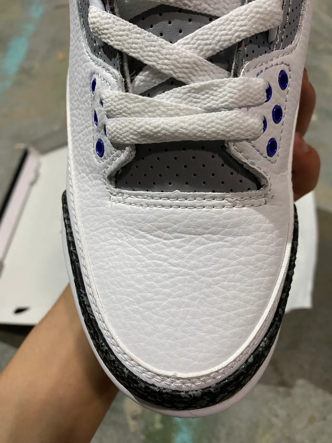 Air Jordan 3 Chaussures de Basketball Blancs à Imprimé Éléphant Bleu Royal 3