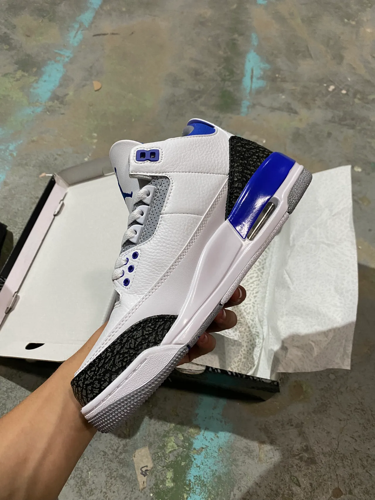 Air Jordan 3 Chaussures de Basketball Blancs à Imprimé Éléphant Bleu Royal 4
