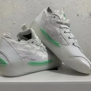 Air Jordan 37 Low সাদা মিন্ট গ্রিন বাস্কেটবল জুতো