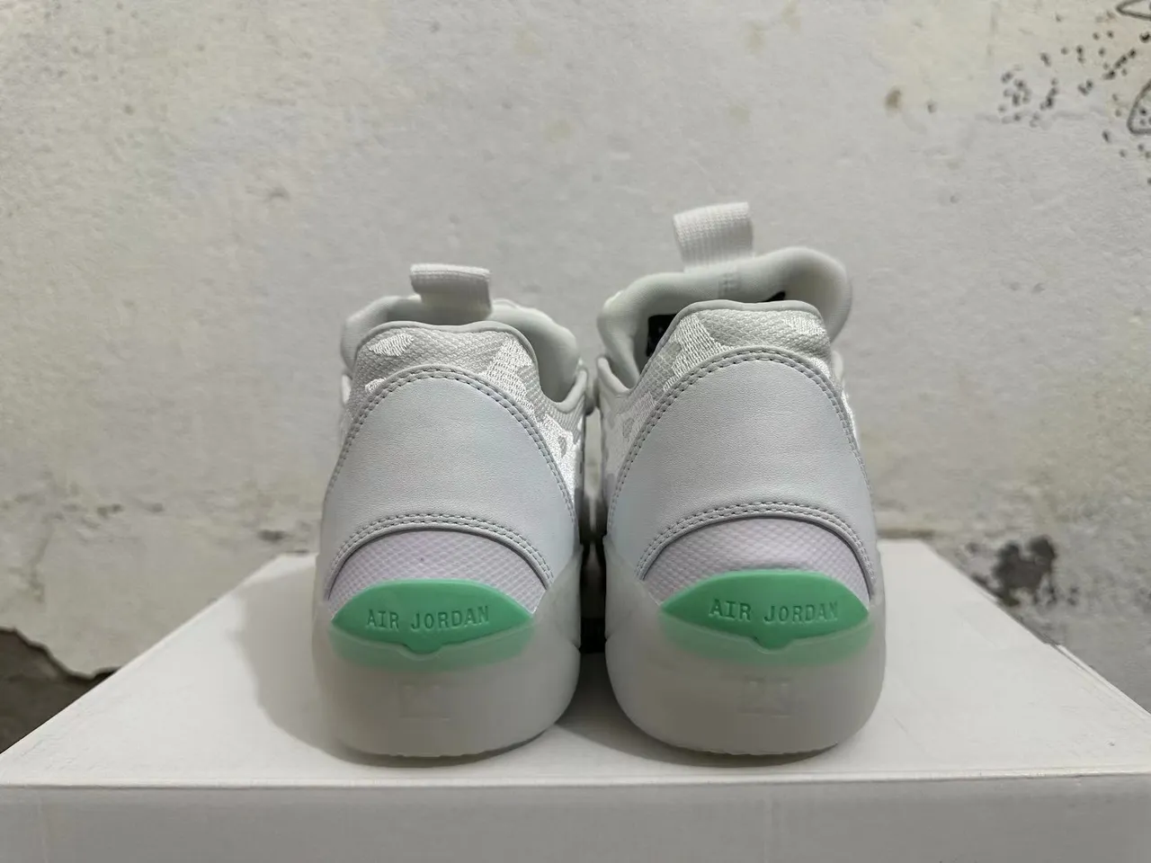 Air Jordan 37 Low সাদা মিন্ট গ্রিন বাস্কেটবল জুতো 2