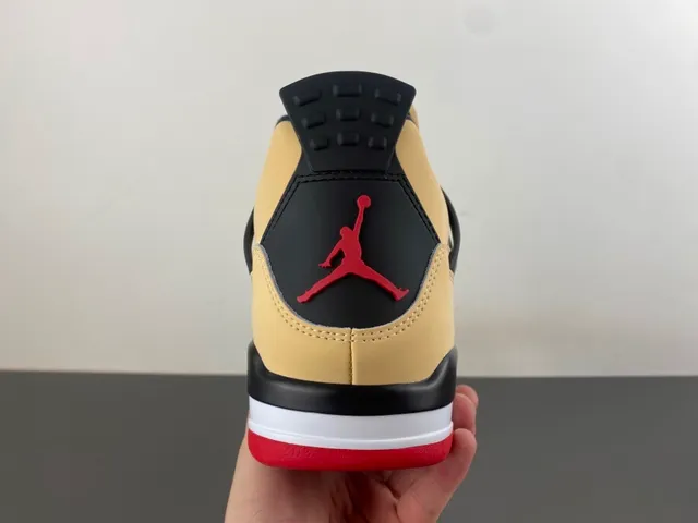 Air Jordan 4 বেইজ কালো লাল বাস্কেটবল জুতা 4